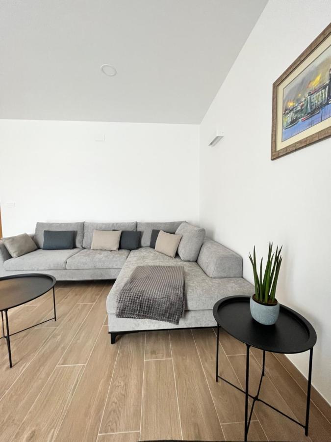 Blue Apartment With Shared Pool Split Exterior foto